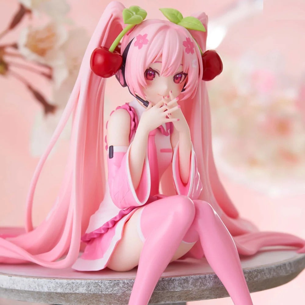 Hatsune Miku Sakura figure